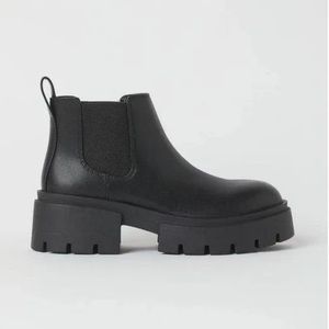 Platform Chelsea boots